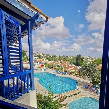 Monicas Amazing Sea View And Pool-view