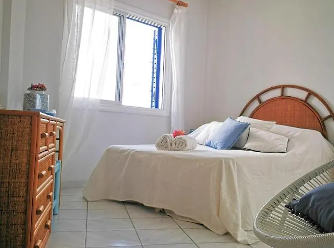 Monicas Amazing Sea View And Pool-view * Klorakas