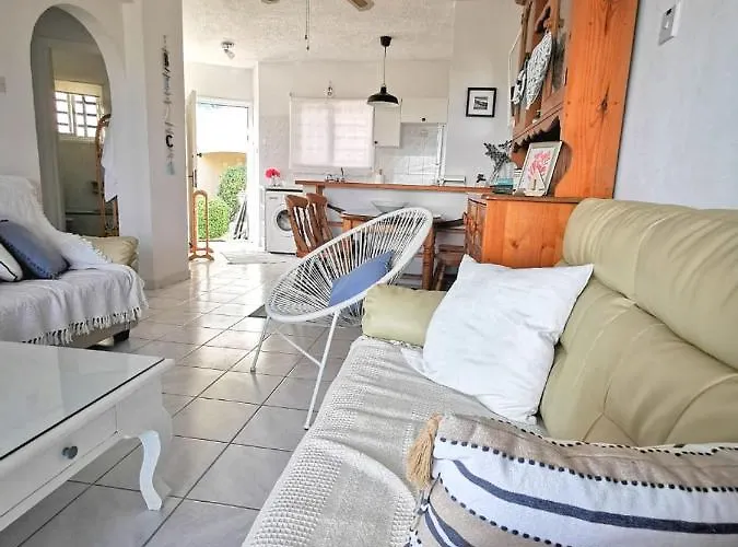 Monicas Amazing Sea View And Pool-view Lejlighed *