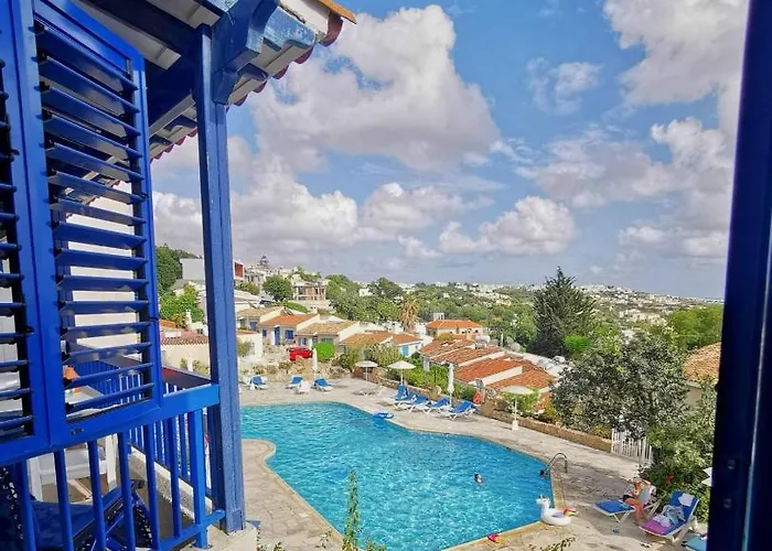 Monicas Amazing Sea View And Pool-view